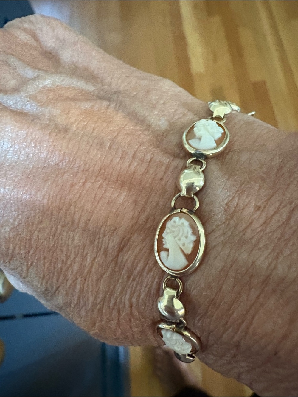 Italian Carved Cameo Link Bracelet set in 12k GF made by the Sorrento Company